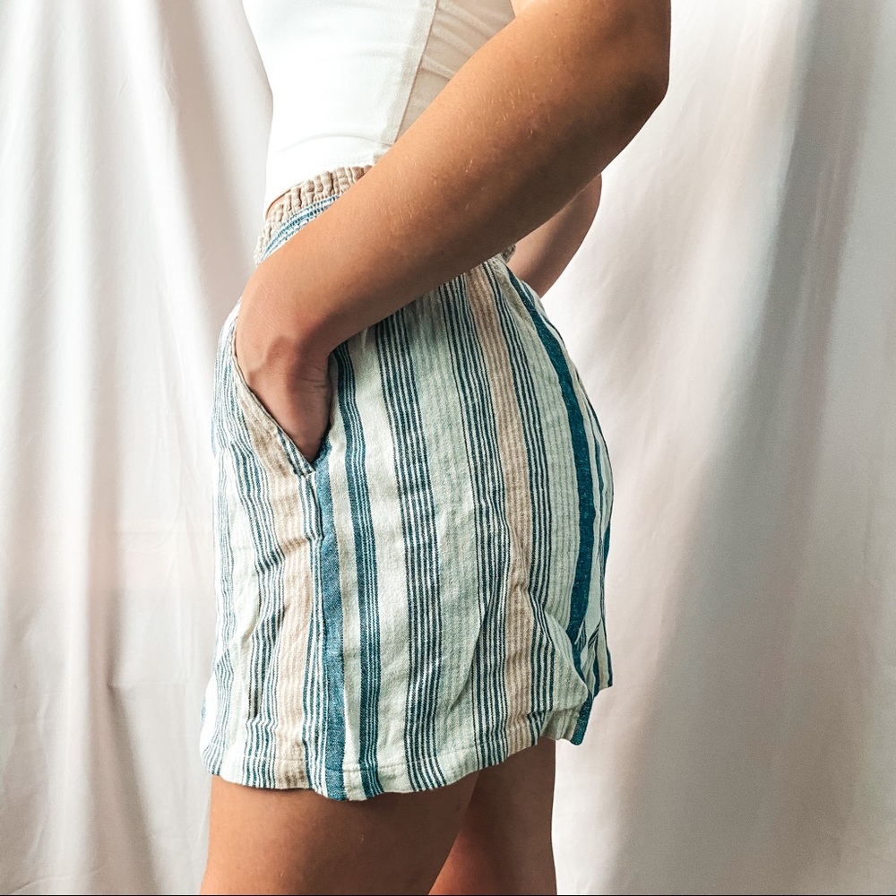 Blue multicolor stripes shorts